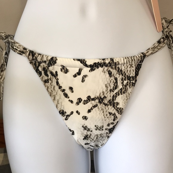 Chloe Rose Triangle Top String Bikini, XS (00-0) - Picture 8 of 14